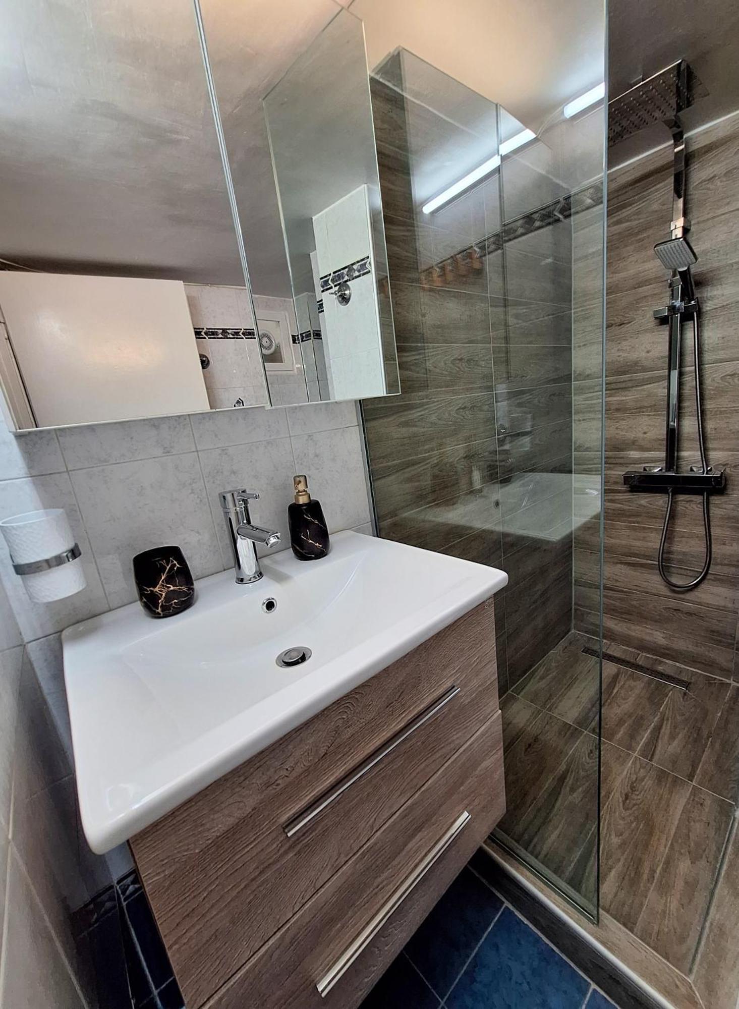 Cozy Apartment In The City Center テッサロニキ エクステリア 写真