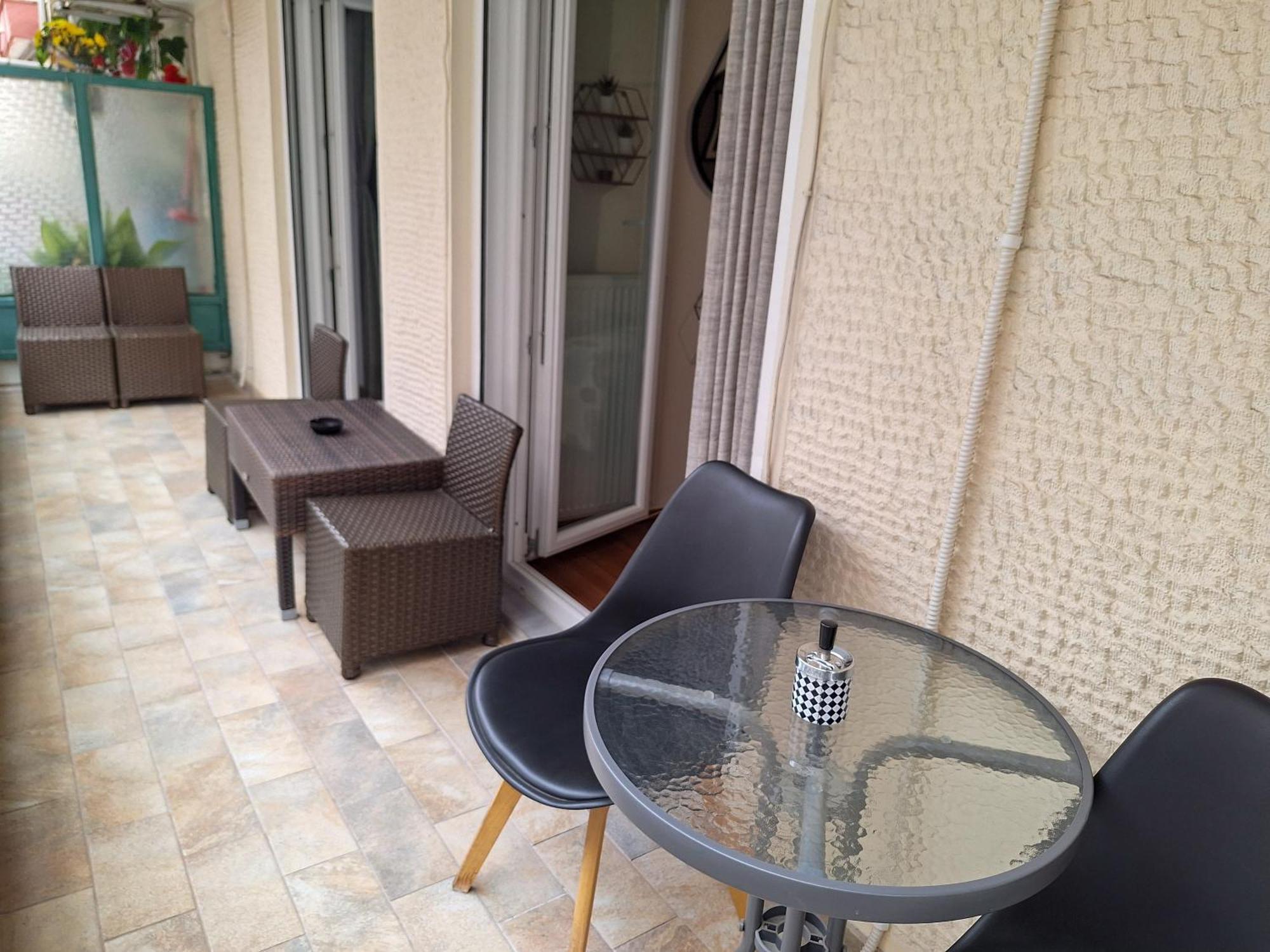 Cozy Apartment In The City Center テッサロニキ エクステリア 写真